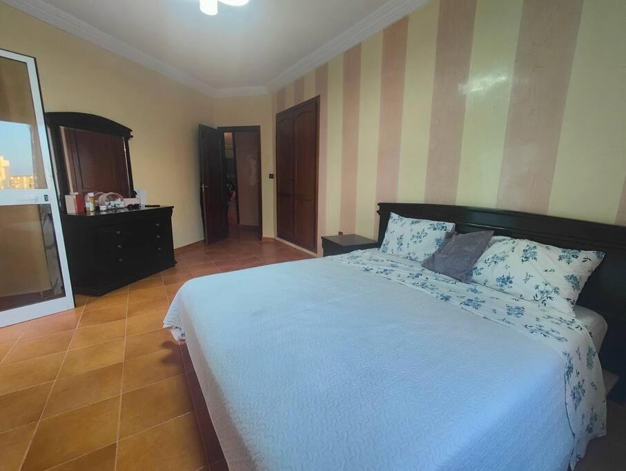 Luxury Oceanview With Balcony, Fast Wi-fi & Ac Apartment *