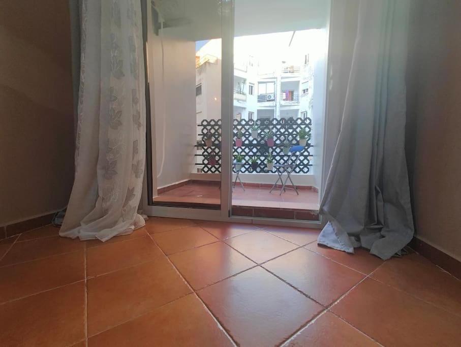 Luxury Oceanview With Balcony, Fast Wi-fi & Ac Tangier