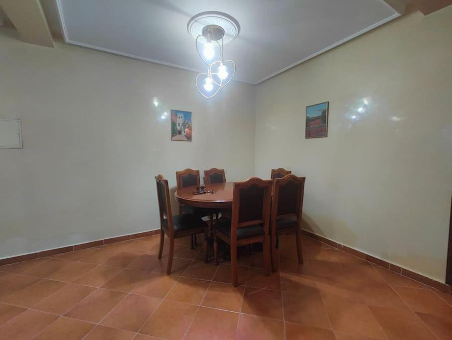 Apartment Luxury Oceanview With Balcony, Fast Wi-fi & Ac