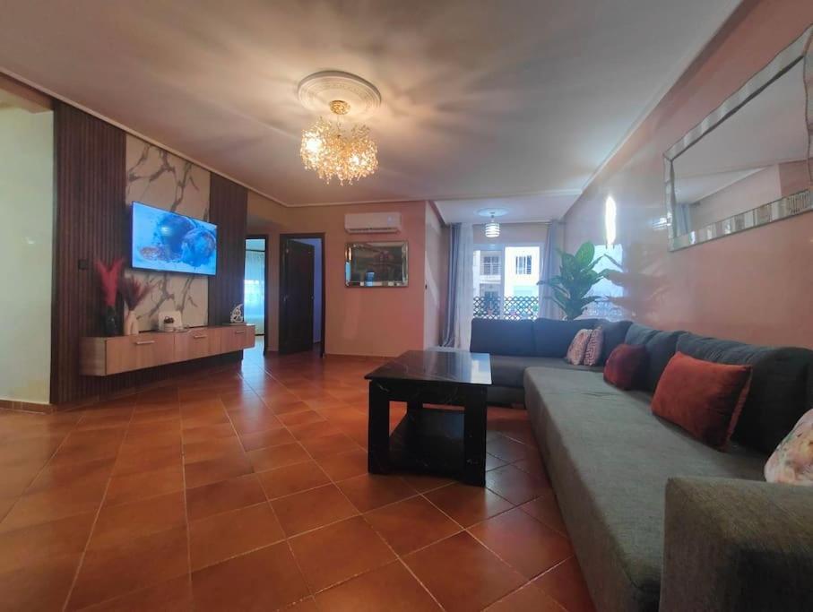 Luxury Oceanview With Balcony, Fast Wi-fi & Ac Apartment