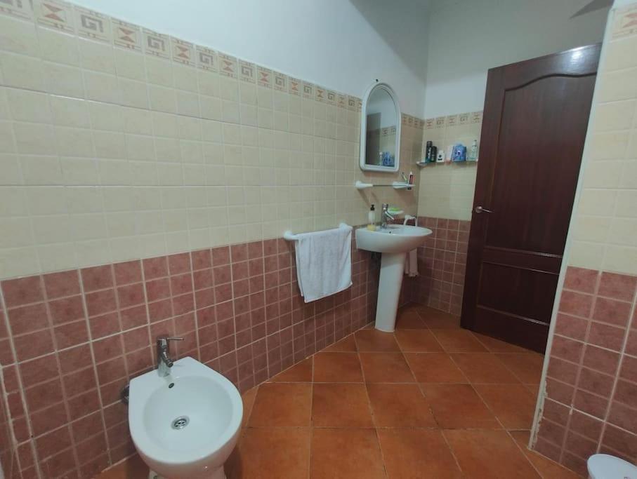 Apartment Luxury Oceanview With Balcony, Fast Wi-fi & Ac Tangier